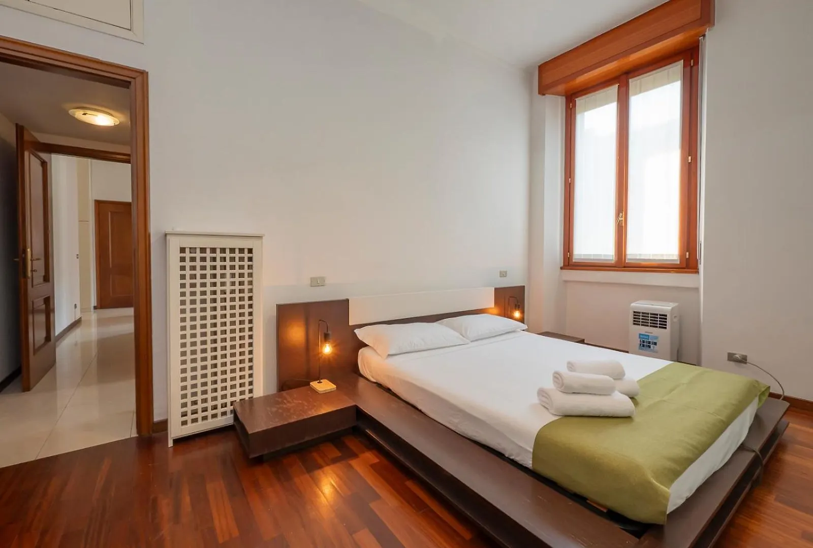 Xenia Apartments - Classical Suite In Central Station Milan 0*,  Italy