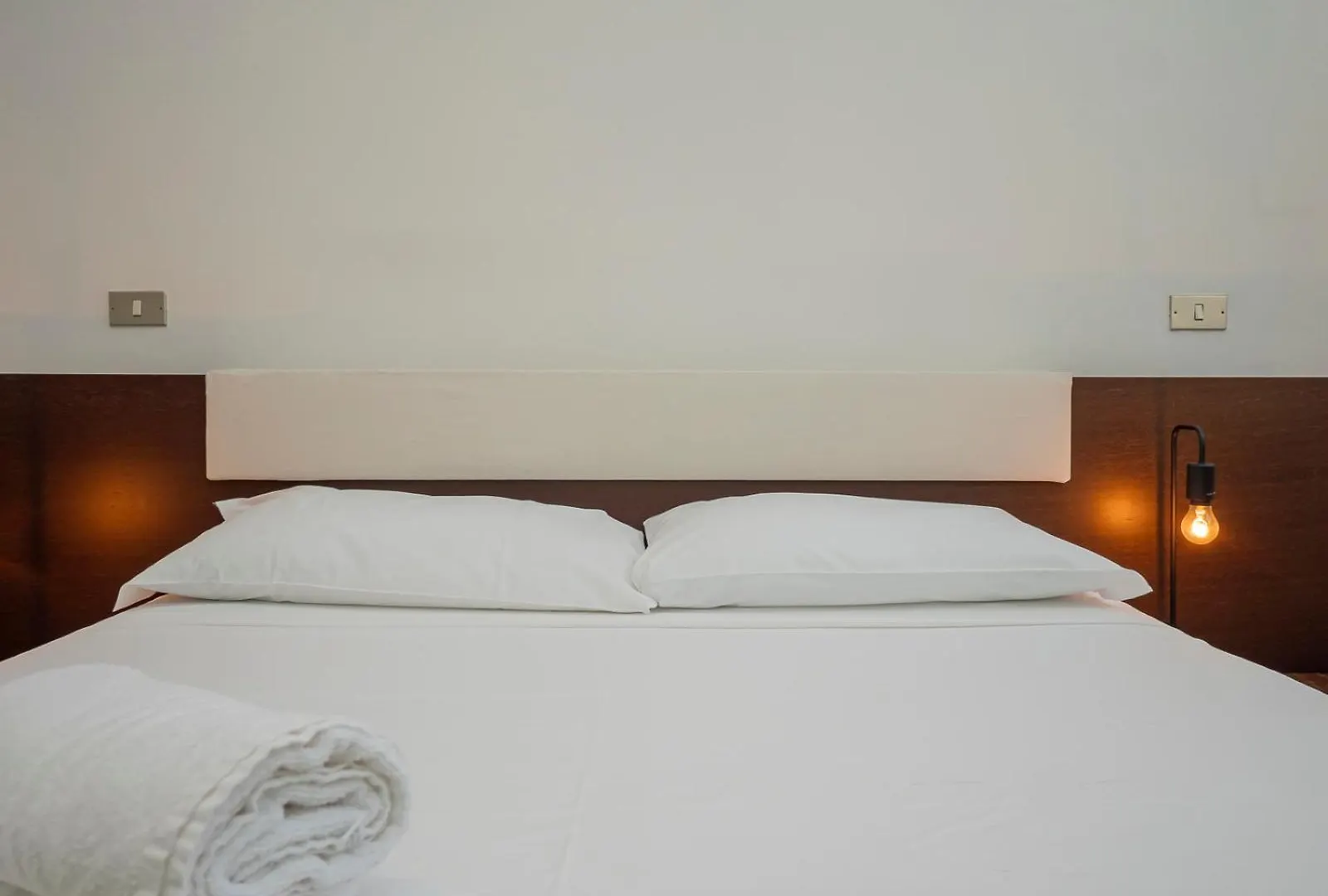 Xenia Apartments - Classical Suite In Central Station Milan