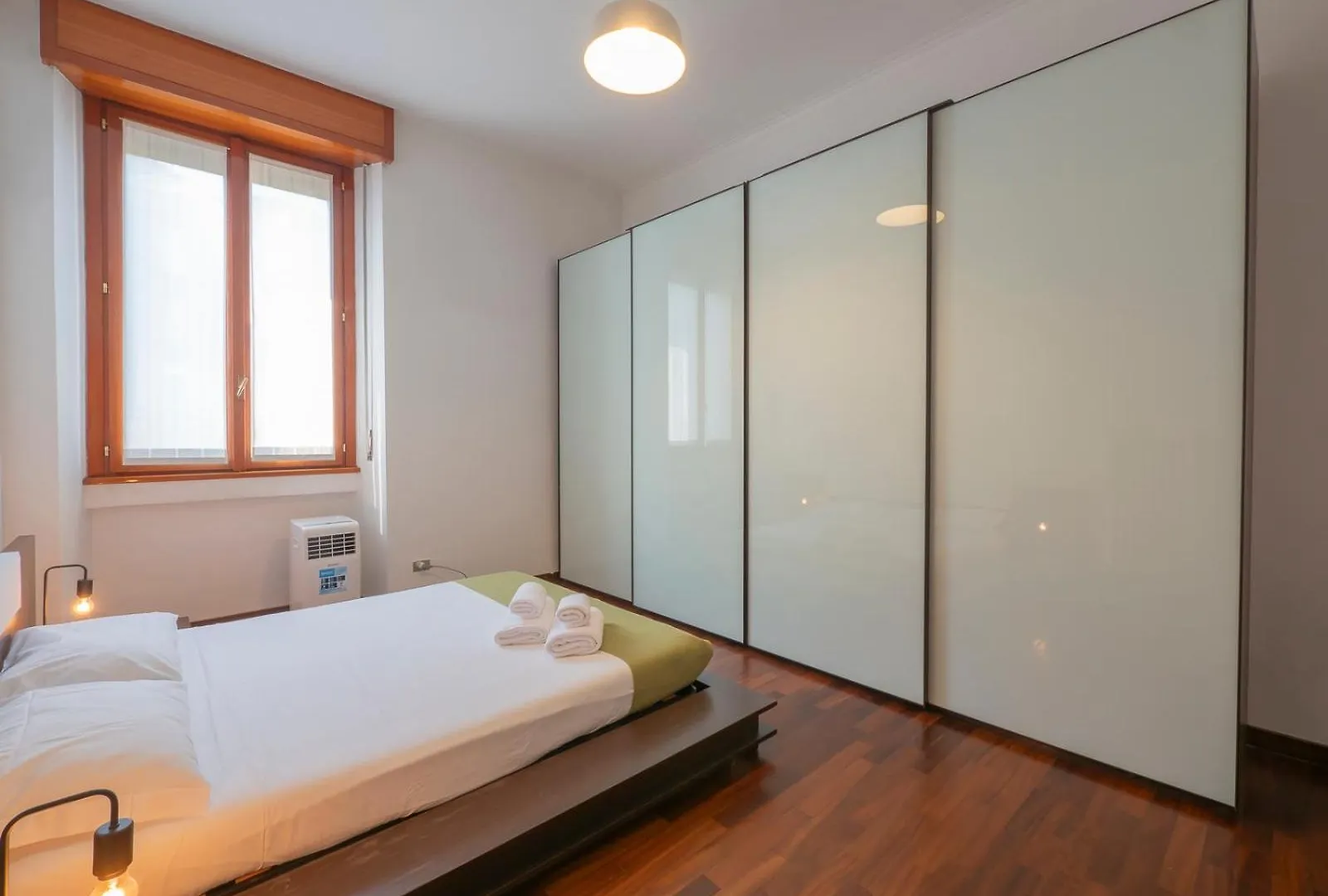 Xenia Apartments - Classical Suite In Central Station Milan